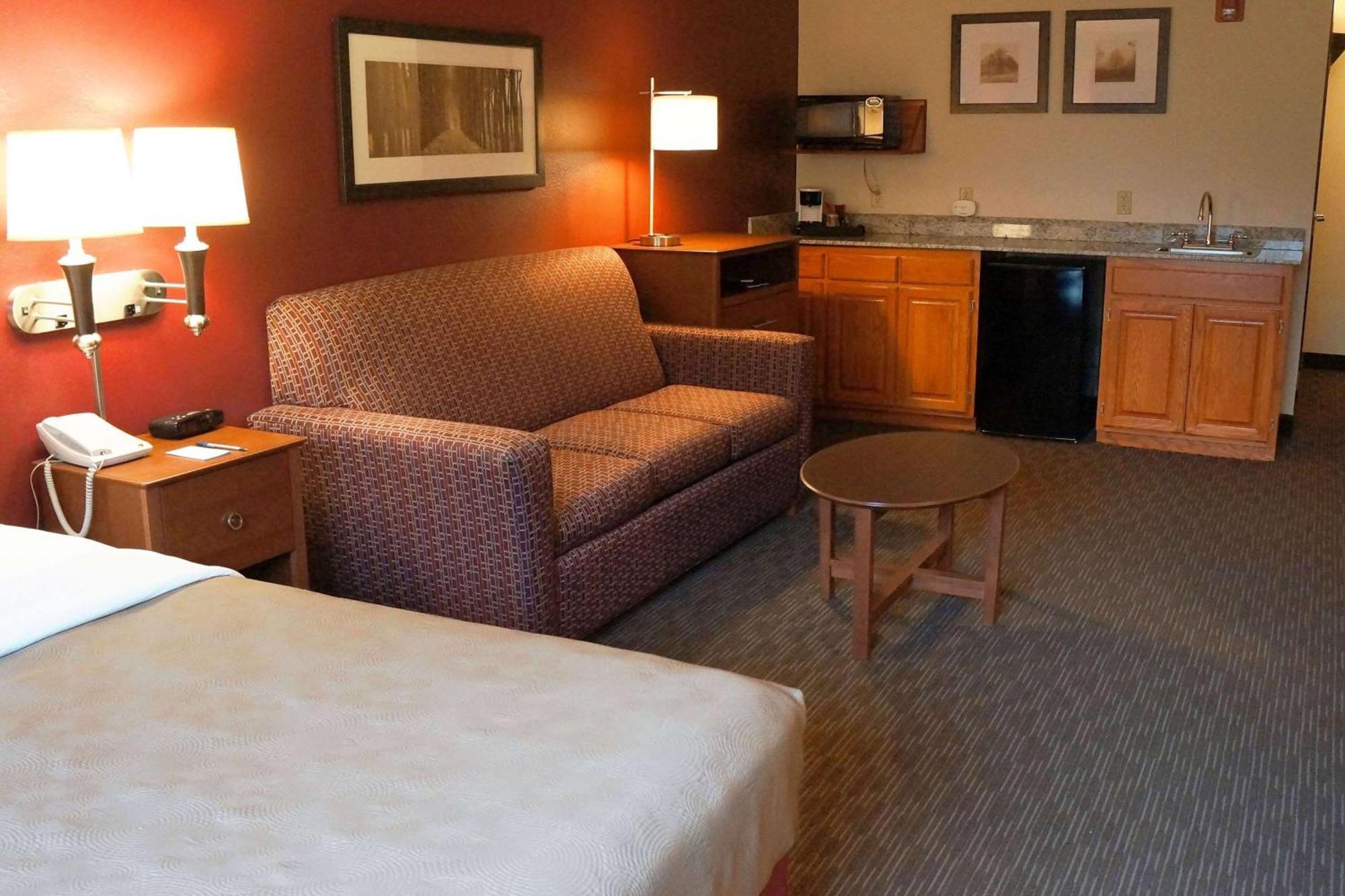 Americinn By Wyndham Baldwin Eksteriør billede