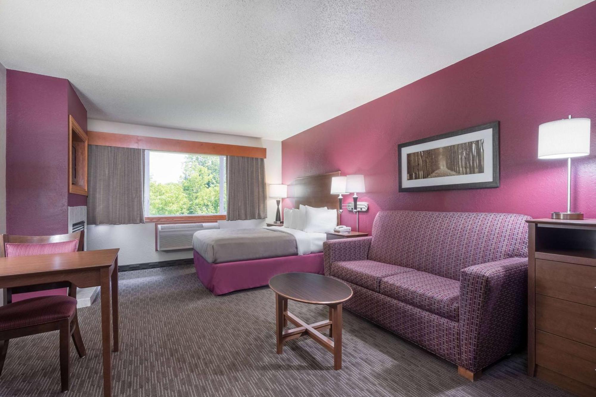 Americinn By Wyndham Baldwin Eksteriør billede