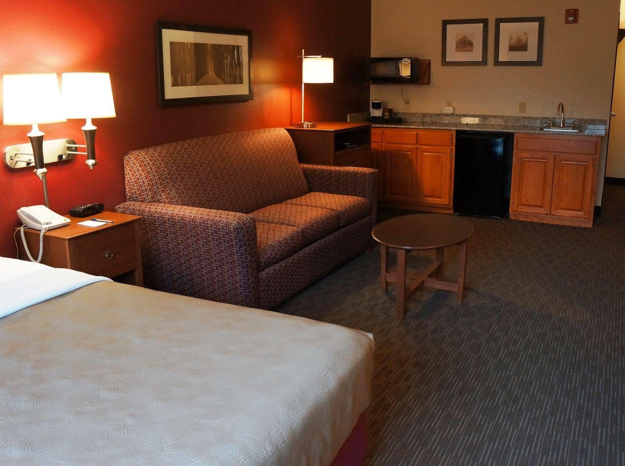 Americinn By Wyndham Baldwin Eksteriør billede